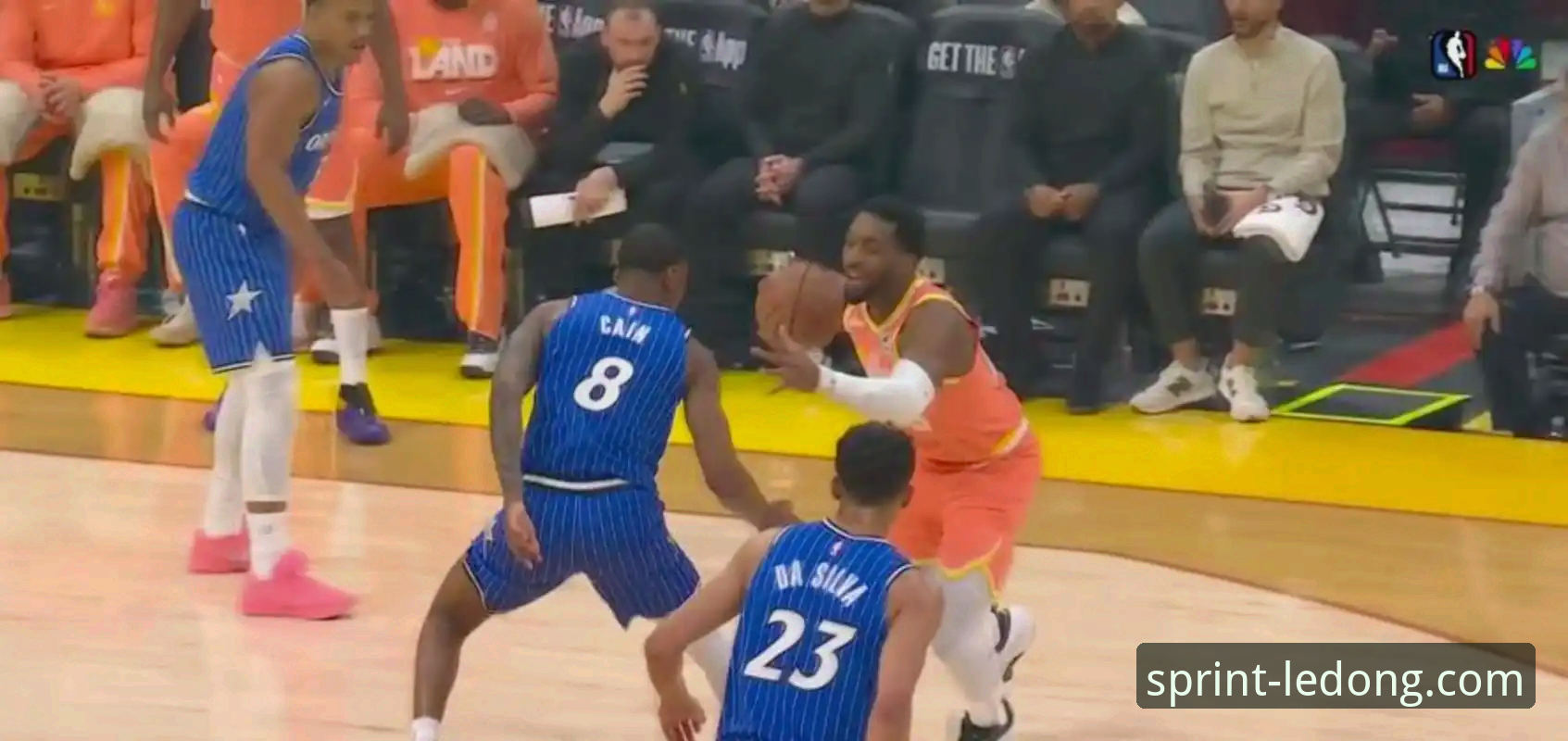 NBA常规赛最新动态：米切尔42分率骑士力克魔术，乐动体育官网深度解析比赛关键节点